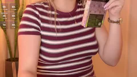 Mia White  online show from May 29, 1:31 pm