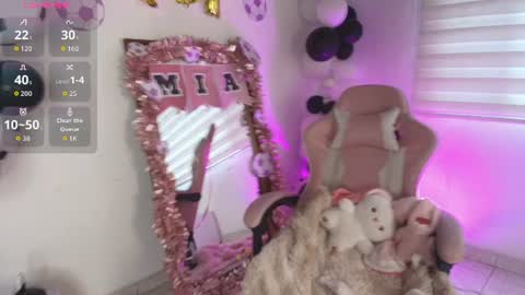 mia_zafir online show from July 7, 8:46 pm