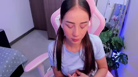 Snapshot of miaa_06 chatting on February 27, 5:34 am mia nicolle online show from February 27, 5:34 am