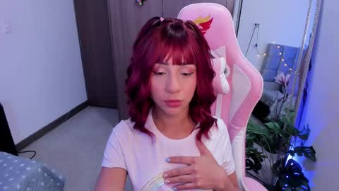 Snapshot of miaa_06 chatting on February 28, 4:21 am mia nicolle online show from February 28, 4:21 am