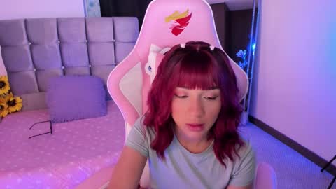 Snapshot of miaa_06 chatting on September 11, 3:39 am mia nicolle online show from September 11, 3:39 am