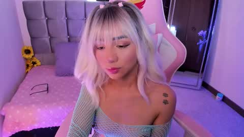 Snapshot of miaa_06 chatting on September 14, 12:59 pm mia nicolle online show from September 14, 12:59 pm