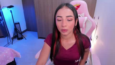 mia  nicolle online show from January 7, 1:52 am