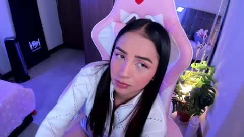 Snapshot of miaa_06 chatting on April 26, 3:04 am mia nicolle online show from April 26, 3:04 am