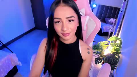Snapshot of miaa_06 chatting on May 11, 12:49 am mia nicolle online show from May 11, 12:49 am