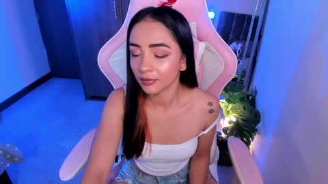 Snapshot of miaa_06 chatting on June 8, 1:09 am mia nicolle online show from June 8, 1:09 am