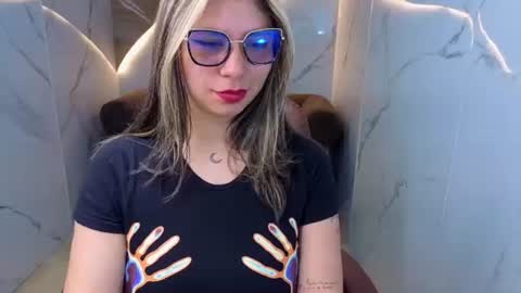 Snapshot of miaa_cn chatting on July 14, 1:17 pm miaa_cn online show from July 14, 1:17 pm