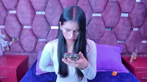 miaa_davis_ online show from December 18, 2:39 am