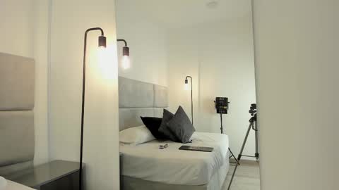 Snapshot of miaa_desire chatting on February 26, 4:22 am Mia online show from February 26, 4:22 am