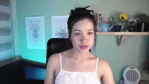 Snapshot of miaa_rose__ chatting on November 14, 4:49 pm Miaa online show from November 14, 4:49 pm