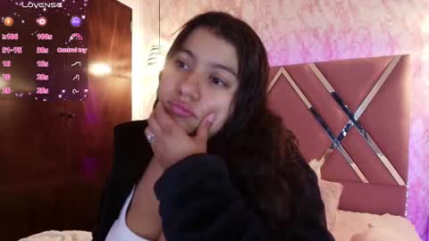 miaa_smiith1 online show from February 20, 12:15 pm