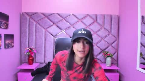 Snapshot of miaa_thopmson chatting on December 5, 5:31 pm Miaa online show from December 5, 5:31 pm