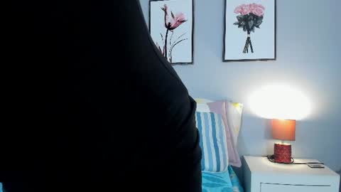 Snapshot of miaa_z chatting on August 5, 9:28 pm Miaa online show from August 5, 9:28 pm