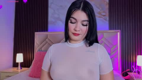 Miaa Farrel online show from June 1, 7:04 pm