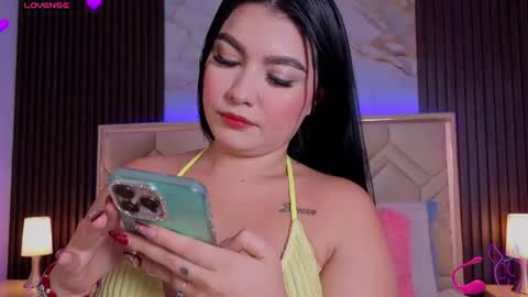 Snapshot of miaafarrel chatting on July 2, 7:09 pm Miaa Farrel online show from July 2, 7:09 pm