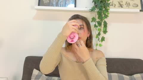 miaanderson__ online show from April 14, 12:11 pm