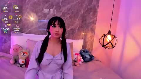 Mia online show from July 30, 12:15 pm