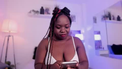 Snapshot of miaarossee chatting on February 19, 11:06 am Mia Rosse online show from February 19, 11:06 am