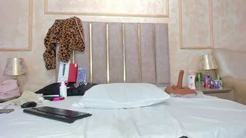 Snapshot of miaasummer chatting on April 25, 1:41 pm Miaasummer online show from April 25, 1:41 pm