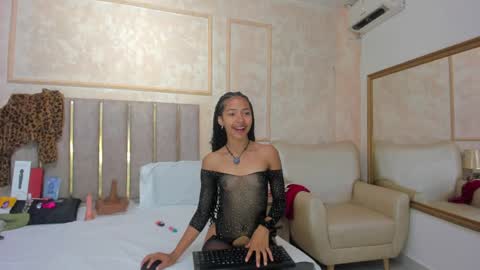 Snapshot of miaasummer chatting on May 4, 11:39 am Miaasummer online show from May 4, 11:39 am