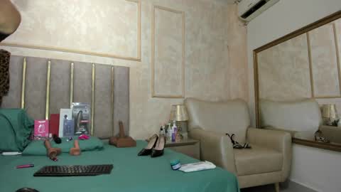 Snapshot of miaasummer chatting on June 1, 11:34 am Miaasummer online show from June 1, 11:34 am