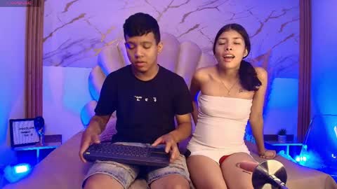 MiaayHero online show from April 4, 7:55 pm