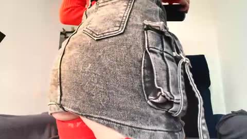miabeautyxxx online show from May 28, 1:41 pm