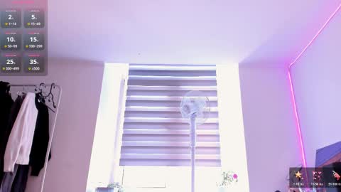 mia online show from April 9, 6:19 am