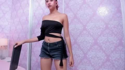 Mia online show from June 25, 11:53 pm