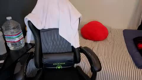 Mia online show from March 21, 2:49 am