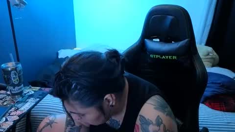 Mia online show from May 17, 2:09 am