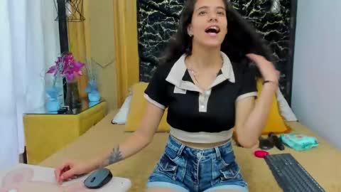 MiaCours online show from March 13, 7:09 pm