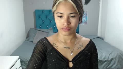 miacumgirl online show from March 18, 12:19 pm