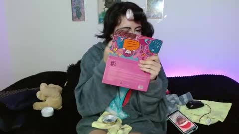 Snapshot of miadavisxx chatting on April 19, 8:22 pm Mia david online show from April 19, 8:22 pm