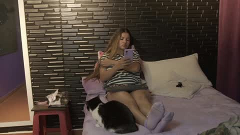 Mia online show from January 26, 4:51 am