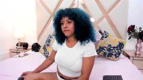 Mia  online show from November 10, 5:34 pm