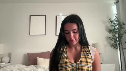 miafallsxo online show from October 23, 12:32 am