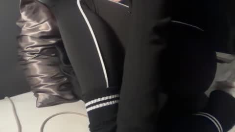 Snapshot of miafilms chatting on December 20, 11:01 pm miafilms online show from December 20, 11:01 pm