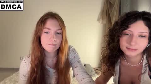 Snapshot of miafleur chatting on December 16, 9:53 pm Mia online show from December 16, 9:53 pm