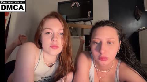 Mia online show from February 9, 8:24 pm