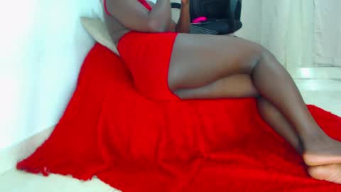 miafox2037 online show from April 10, 2:39 am