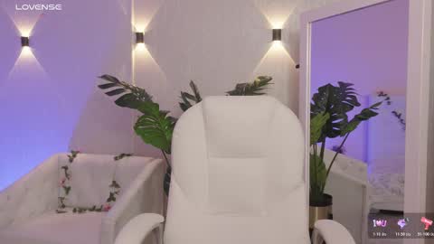 Mia Gomez online show from February 10, 2:10 pm