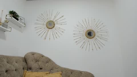 Miah Collins online show from February 6, 6:44 pm