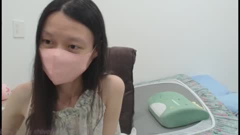 Snapshot of miahchan68 chatting on October 17, 12:30 pm miahchan68 online show from October 17, 12:30 pm
