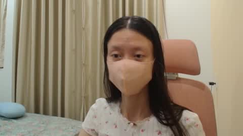 miahchan68 online show from March 9, 1:15 pm