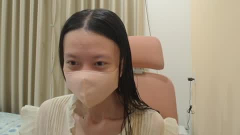 miahchan68 online show from April 14, 2:01 pm