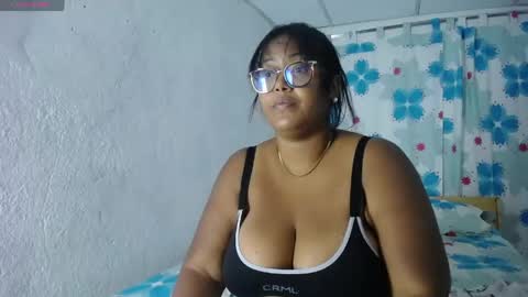 miajoseph_ online show from April 16, 3:07 am