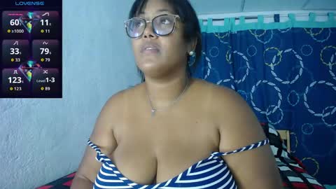 miajoseph_ online show from May 3, 5:02 am