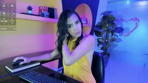 Mia online show from April 1, 12:06 pm