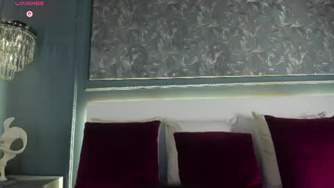Snapshot of miakay1 chatting on June 16, 3:31 am Mia online show from June 16, 3:31 am